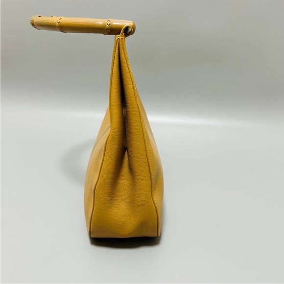 Gucci Yellow Leather Shoulder Bag - Picture 4 of 15